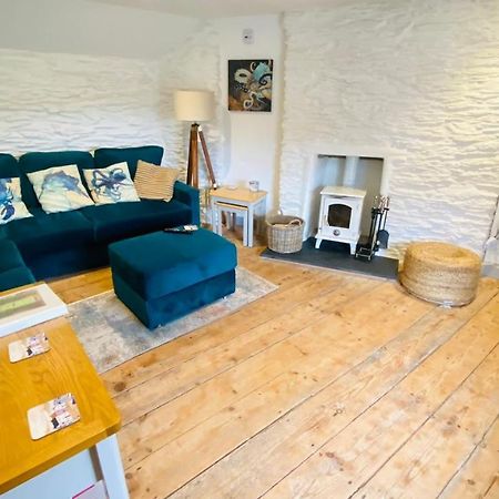 Spindrift Is A Beautiful Newly Refurbished Three Bedroom Private Family House Located On The Old Harbour And The Coastal Path In The Heart Of Beautiful Polperro Exterior photo
