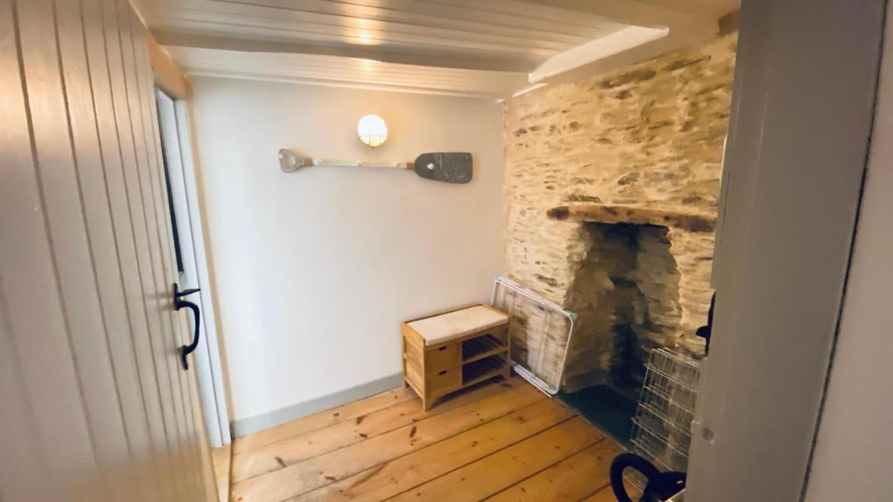Spindrift Is A Beautiful Newly Refurbished Three Bedroom Private Family House Located On The Old Harbour And The Coastal Path In The Heart Of Beautiful Polperro Exterior photo